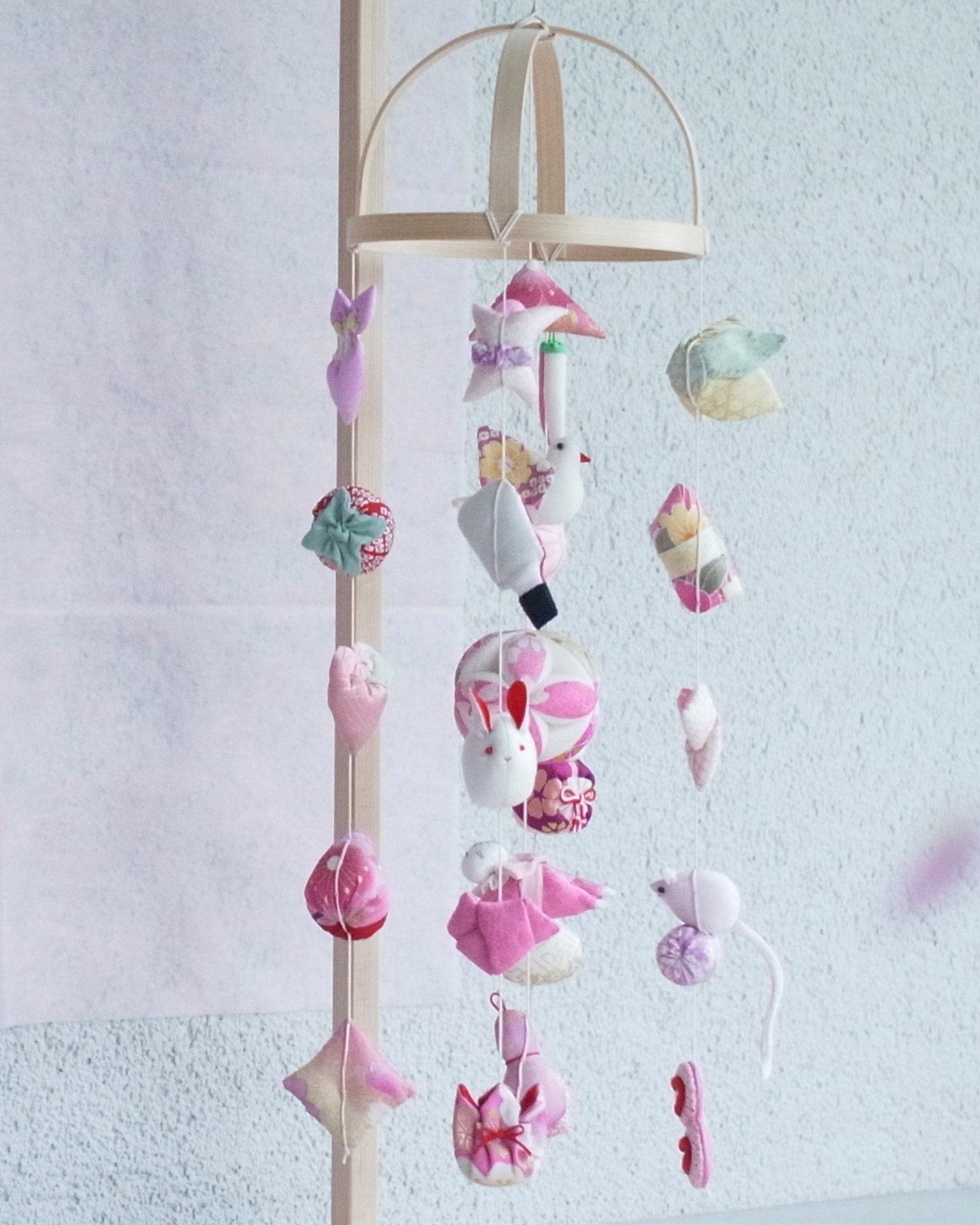 つるし飾り 桃モチーフ 上部ディテール